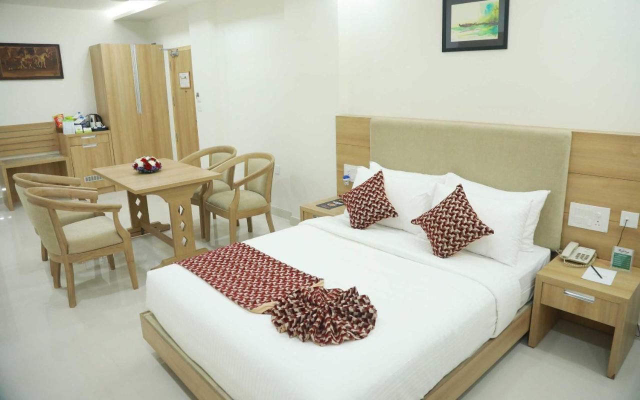 Hotel Anjali Park Kottayam Exteriör bild