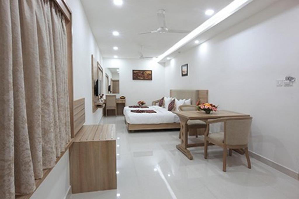 Hotel Anjali Park Kottayam Exteriör bild