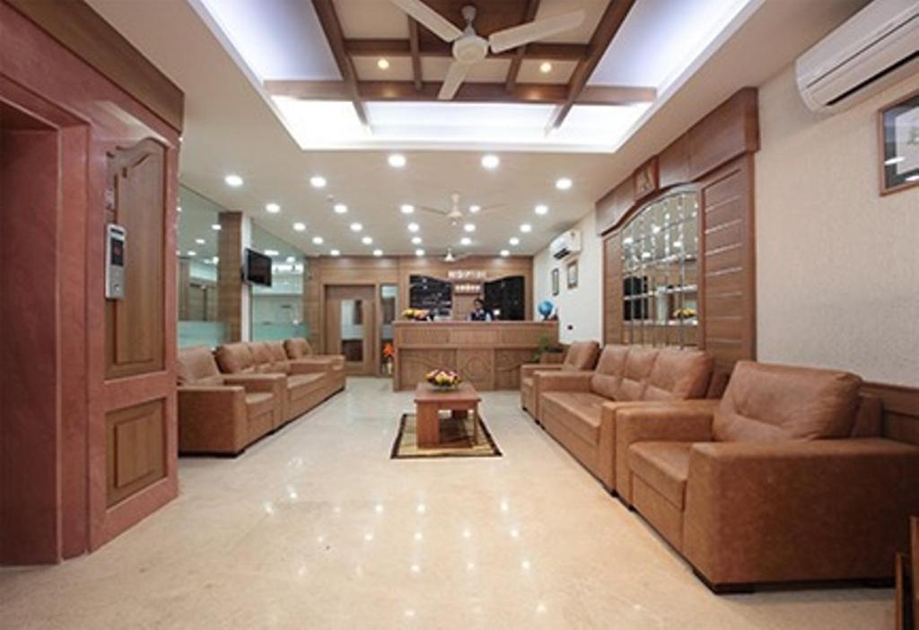 Hotel Anjali Park Kottayam Exteriör bild
